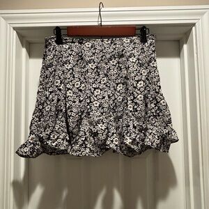 Floral Black and White Women's Skort